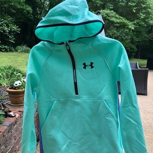 Kid’s Under Armor Sweatshirt NWOT.